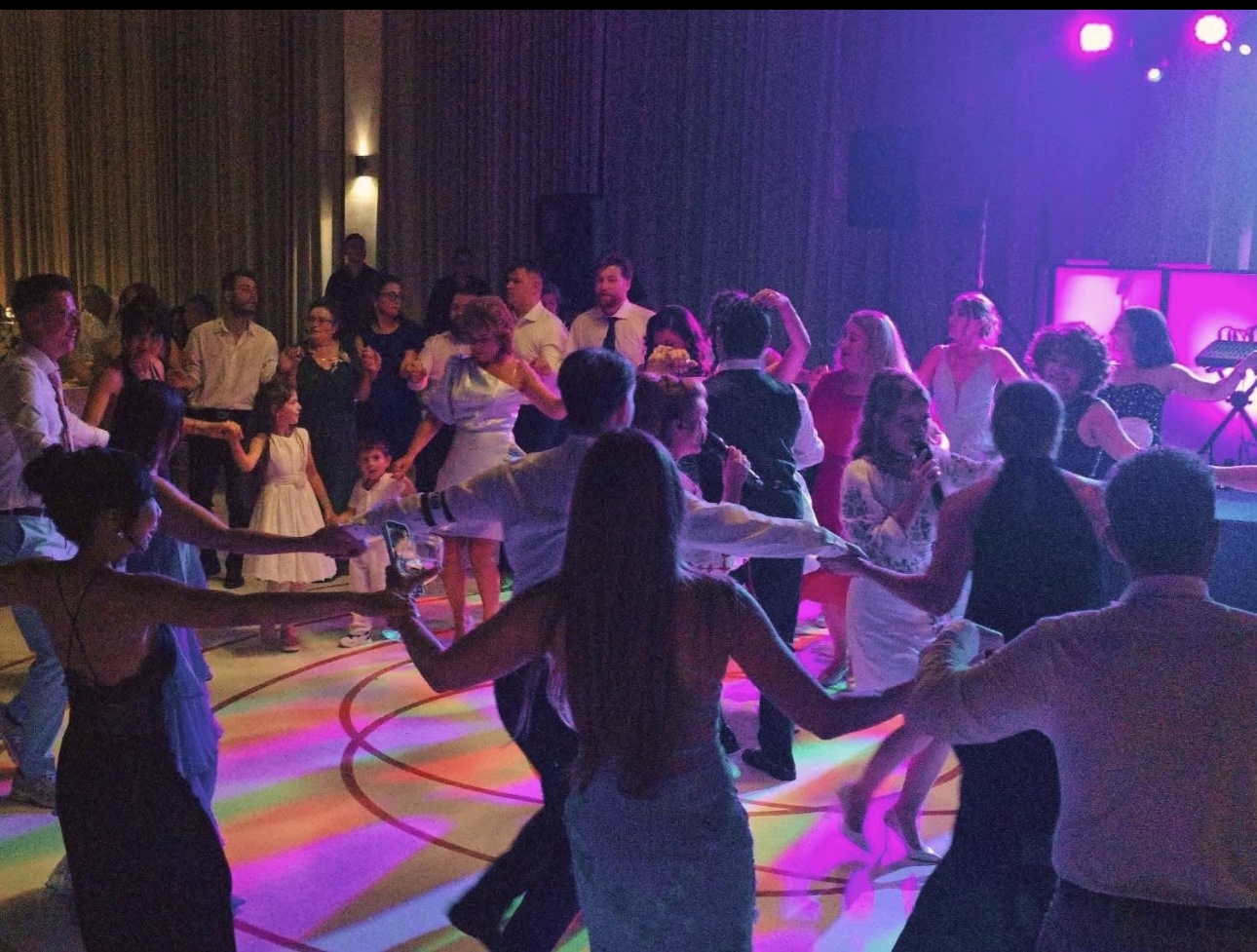 Pachet complet pentru eveniment – Alice & Formația — fotografia 1